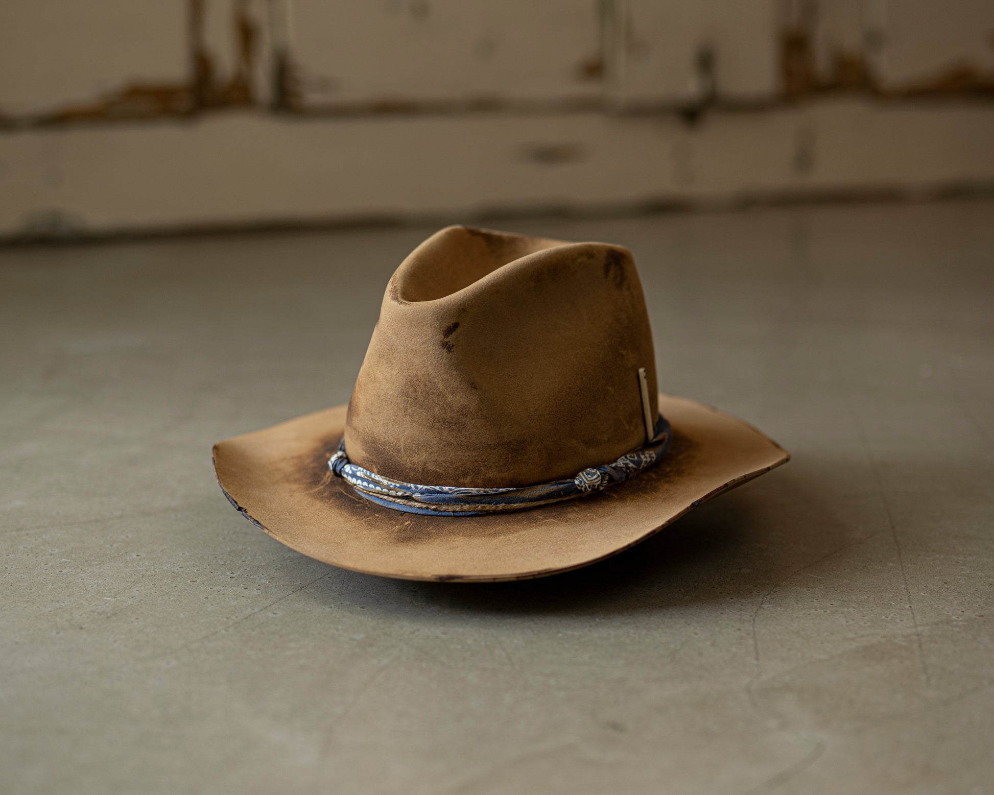 STETSON COWBOY HAT WITH ORIGINAL BOX - CAMEL COLOR - SIZE 6-7/8